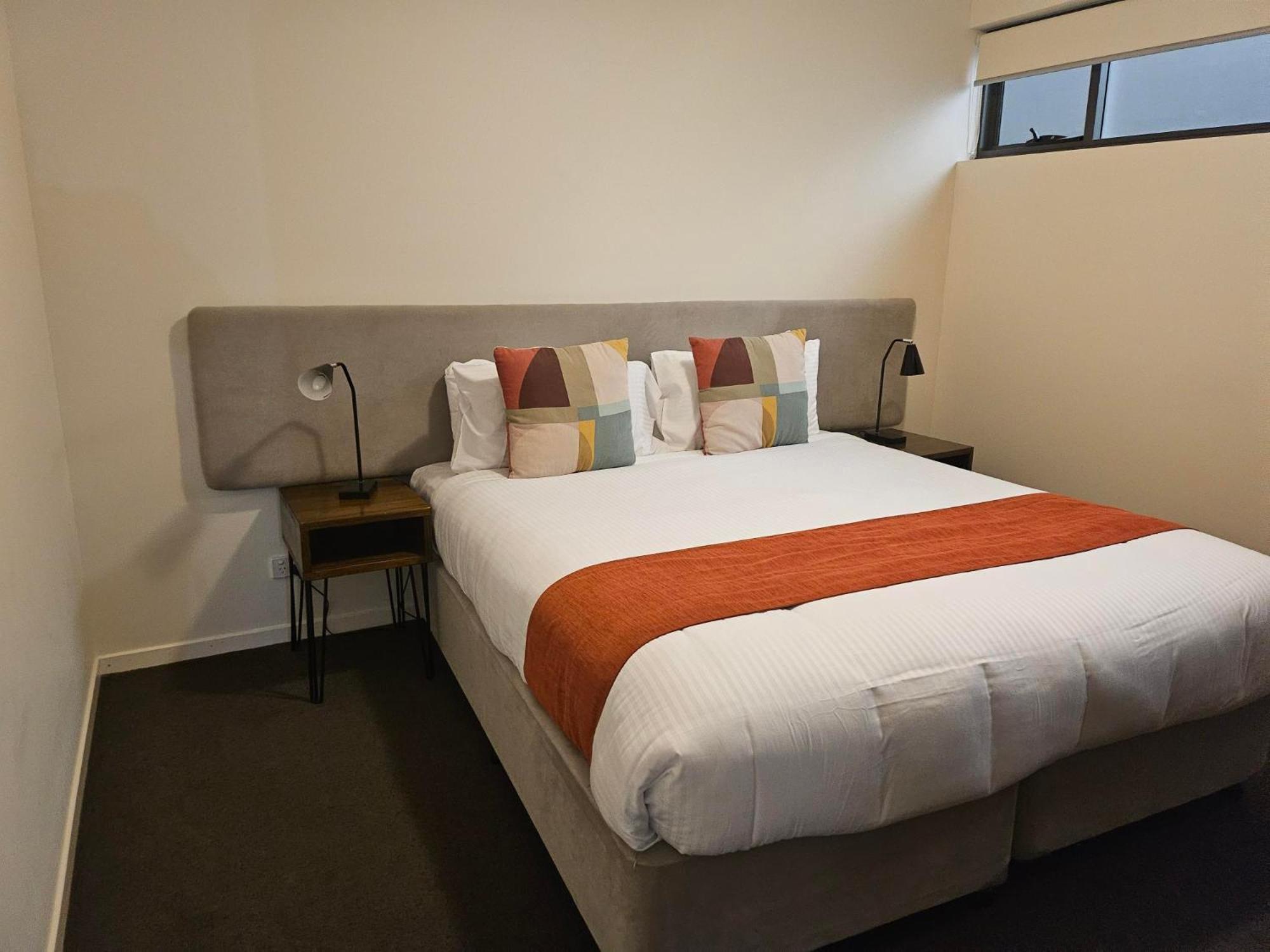 Altitude On Montville Exterior foto A bedroom at the hotel