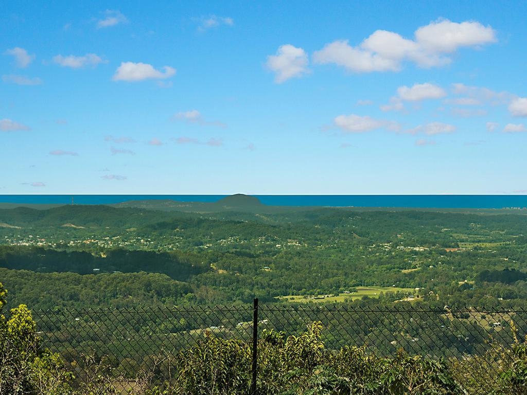 Altitude On Montville Exterior foto View from the summit of Mount Coolum